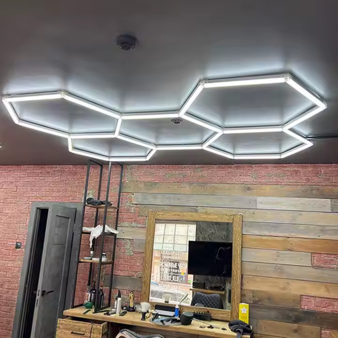 Hexagon LED világítás garázsokhoz és műhelyekhez (122x244 cm)